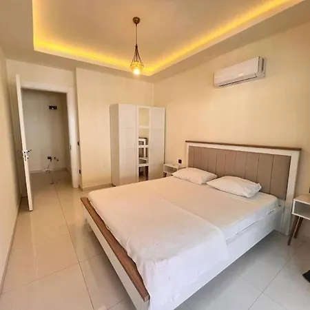 3 Bedroom Near Cleopatra * 알란야